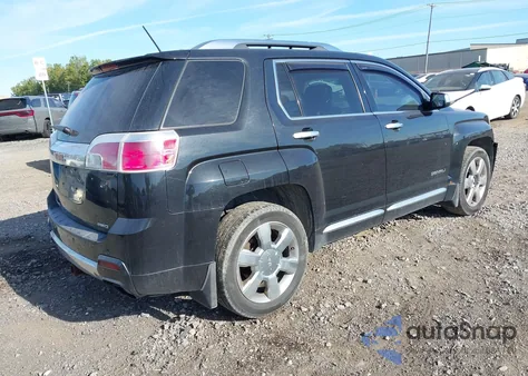2015 GMC Terrain Denali z USA, uszkodzony, nr VIN 2GKFLZE37F6102716